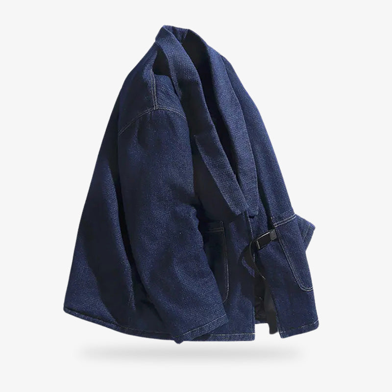 Haori bleu à la palette indigo minimaliste, parfait pour apporter une sophistication discrète à toute garde-robe