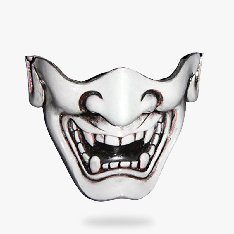 Masque Hannya et Oni côte à côte pour collection