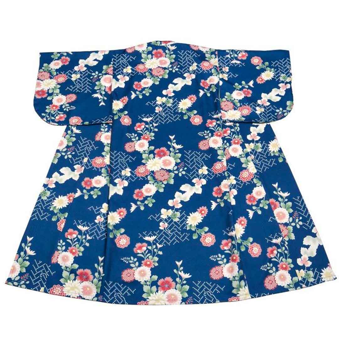 Silhouette kimono portefeuille élégante
