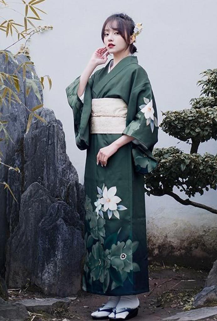 Manches larges en tissu fluide du kimono japonais
