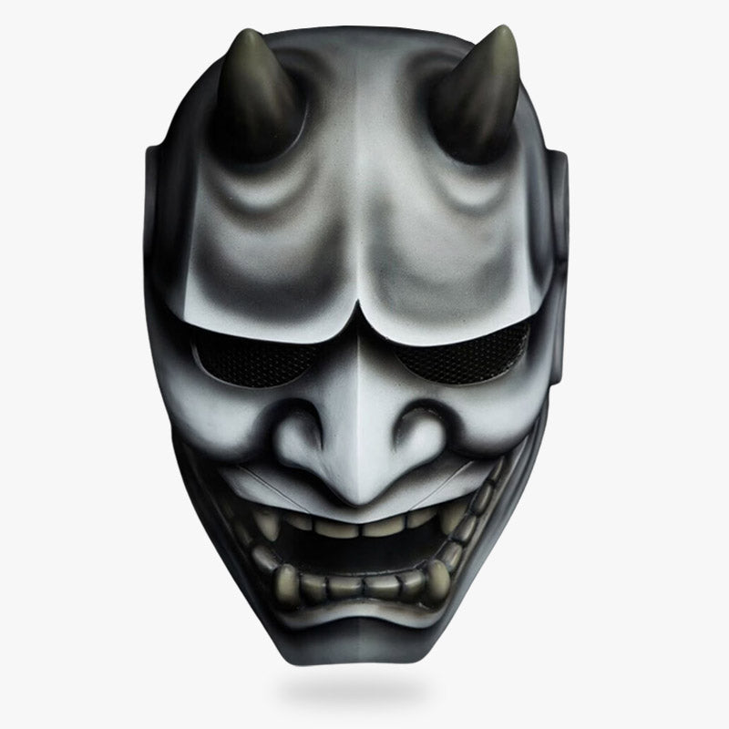 Masque démon japonais artisanal avec crocs et dents détaillées