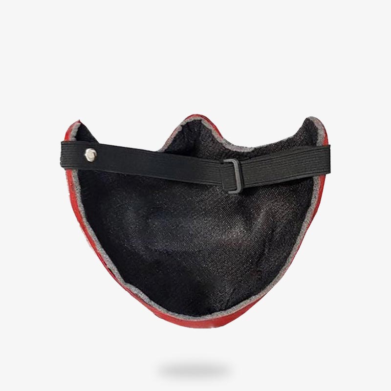 Masque Oni porté avec sangle, inspiré de l'armure de samouraï