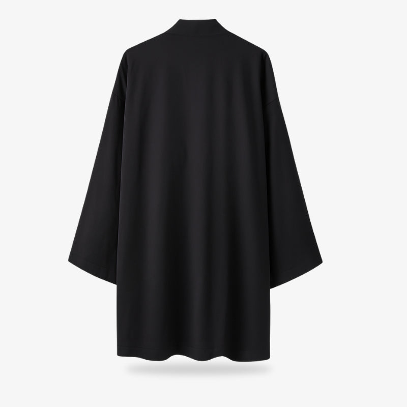 Dos du kimono japonais femme noir sur fond blanc