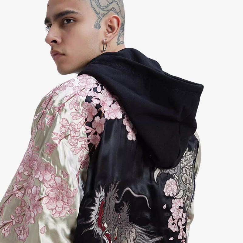 Sukajan dragon noir avec un motif saisissant en tons sombres, parfait pour un look moderne et affirmé