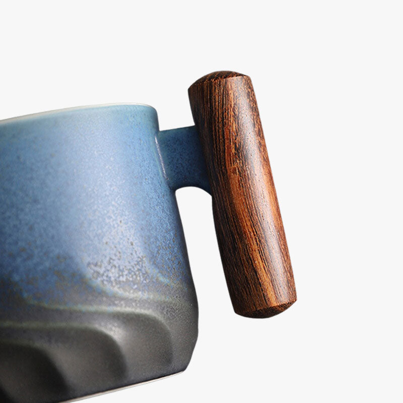 Une tasse a the matchat avec un manche en bois a acheter