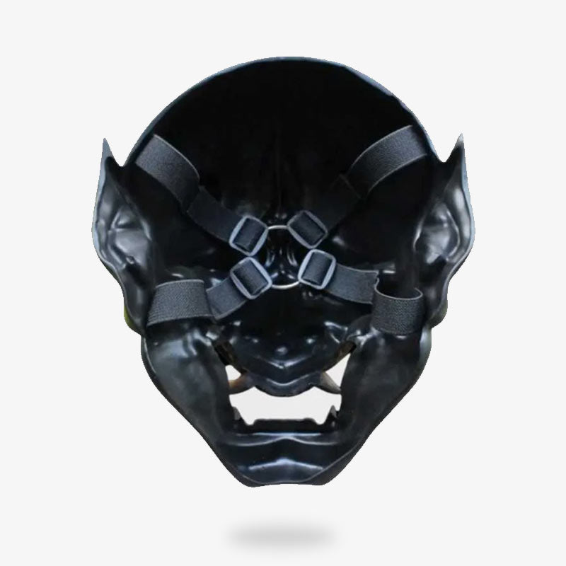 Masque Hannya rouge représentant un démon japonais