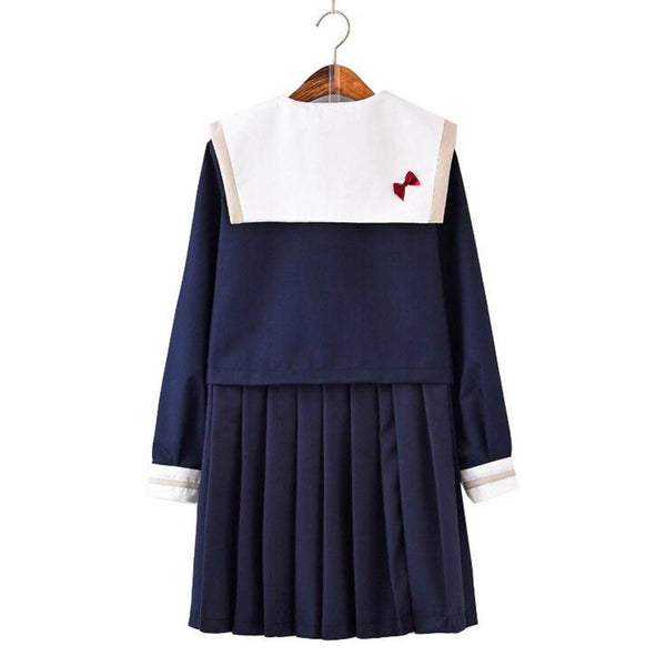 uniforme-japonais-jeune-fille-sailor
