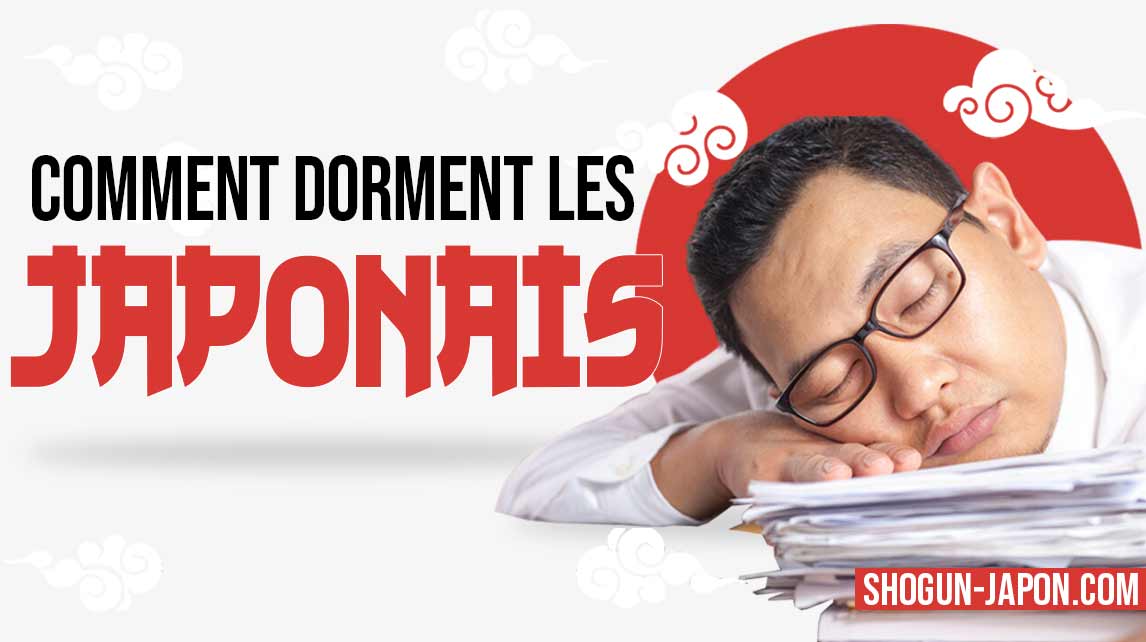 Comment dorment les japonais: un homme fait une sieste Inemuri au travail