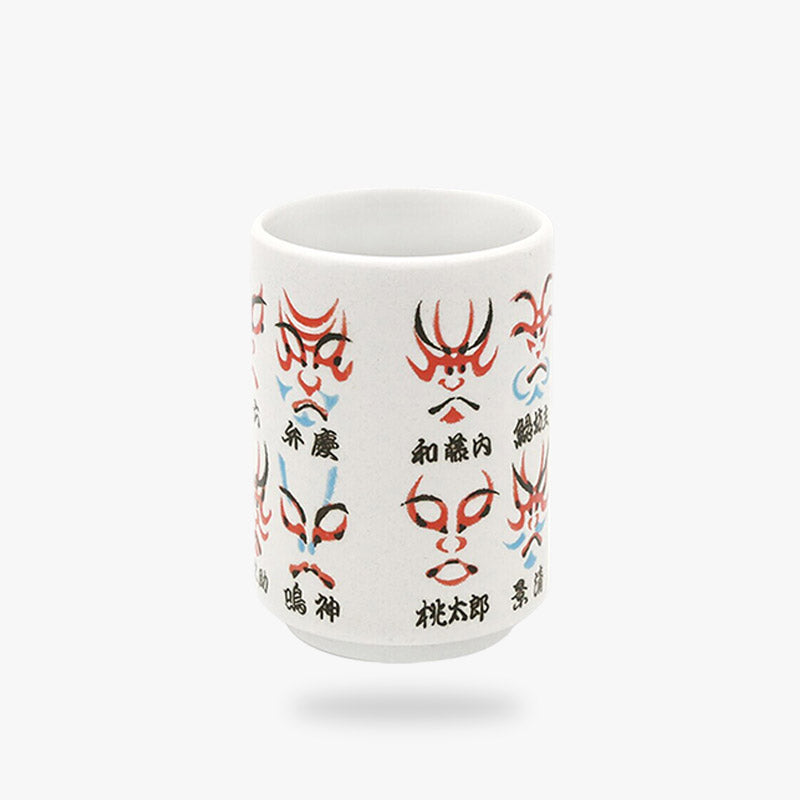 Ce mug japonais est une tasse Kabuki qui représente les styles de maquillage japonais des acteurs de théâtre