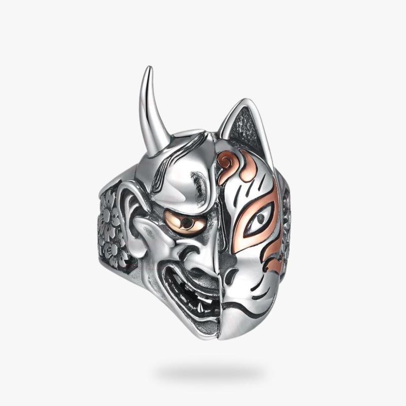 Bague japonaise argentée représentant un visage de démon Oni et de renard Kitsune