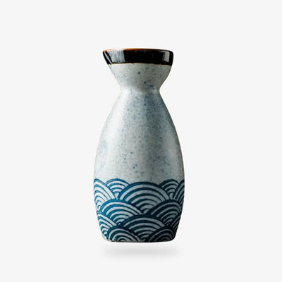 Bouteille de saké japonaise au design traditionnel, parfaite pour servir le saké et apporter une touche aux repas japonais