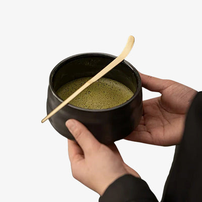 Chashaku en bambou, cuillère artisanale pour un dosage précis du matcha, idéale pour les amateurs de thé
