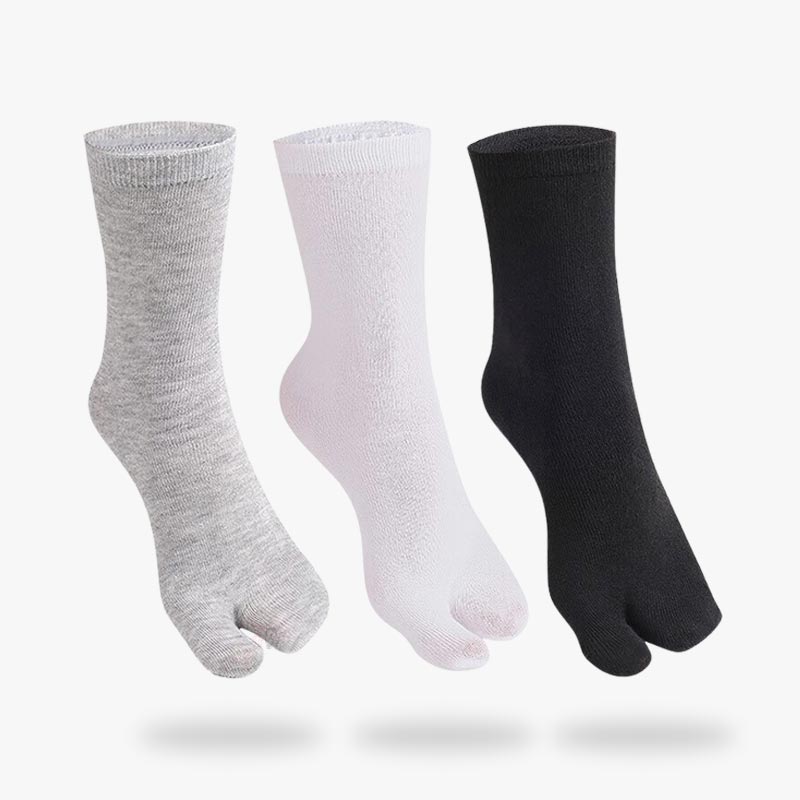 Lot de trois paires de chaussettes tabi blanches grises et noires