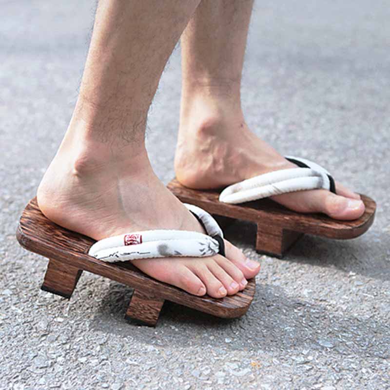 Chaussures Japonaises Traditionnelles waraji en paille de riz