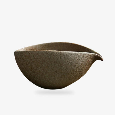 Chawan matcha céramique au design japonais traditionnel, idéal pour les amateurs de thé