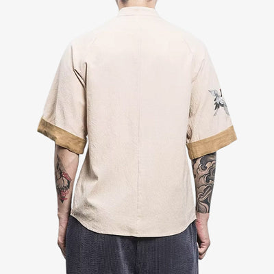 Chemises japonaises traditionnelles conçues avec une inspiration puisée dans les vêtements culturels, parfaites pour ceux qui recherchent l'authenticité dans une garde-robe moderne