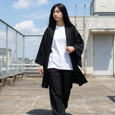 Détail dos du kimono moderne homme noir