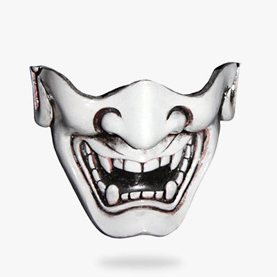 Masque Hannya et Oni côte à côte pour collection