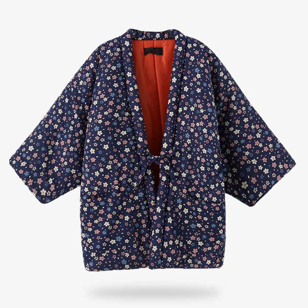 Ce hanten matelassé femme a un motif de fleur de sakura. La veste kimono est de couleur bleu marine