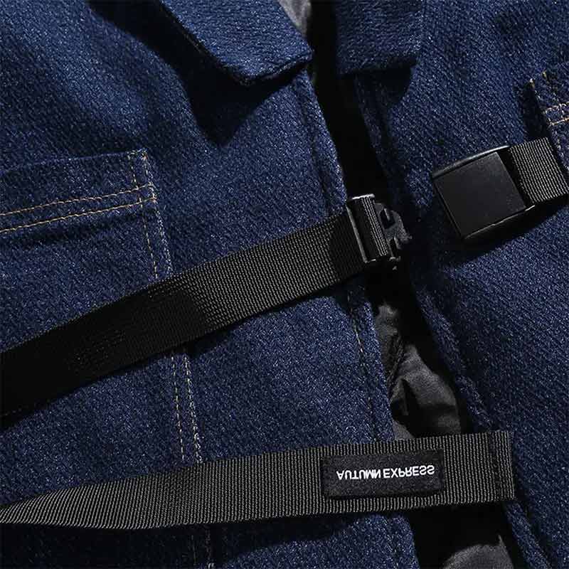 Détails de la matière d'un cardigan haori bleu au design minimaliste indigo, offrant une touche contemporaine à la mode traditionnelle japonaise