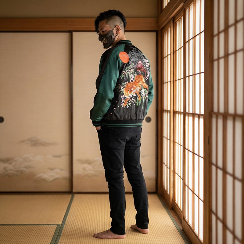 Jacket sukajan vert avec broderies traditionnelles