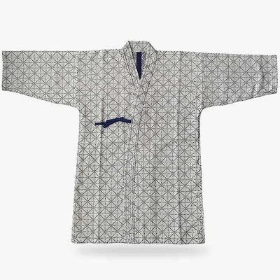 Le Kendo Kimono est conçu pour offrir confort et durabilité pendant les séances de kendo.