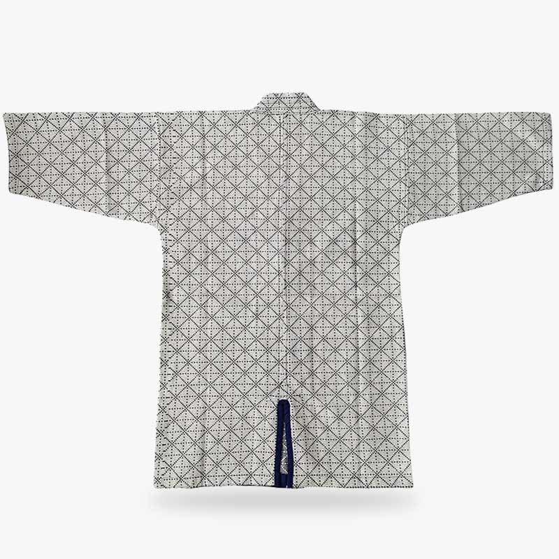 Le Kimono de kendo femme est spécialement conçu pour les femmes pratiquantes de kendo, offrant confort et performance