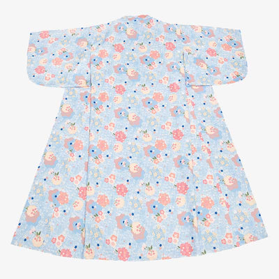 Robe kimono rose ornée de motifs floraux japonais