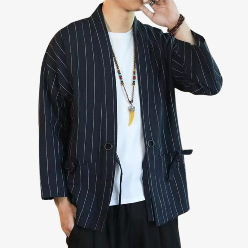 Kimono haori moderne porté en tenue décontractée