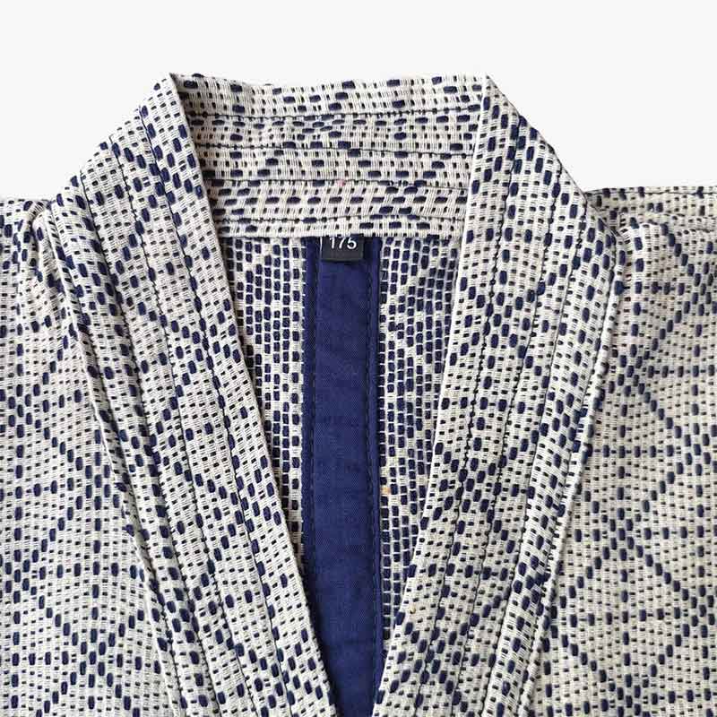 Découvrez le Kimono kendo femme, un uniforme élégant et fonctionnel pour les femmes adeptes de kendo.