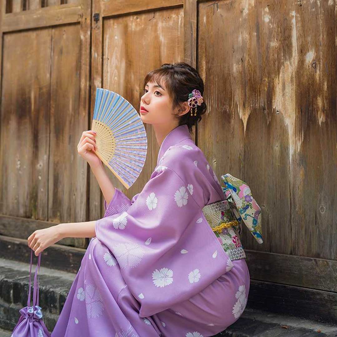Kimono à motif sakura