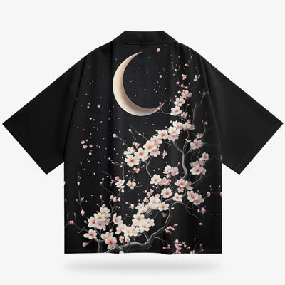 Veste haori lune aux motifs délicats, apportant une touche mystique à une pièce traditionnelle japonaise