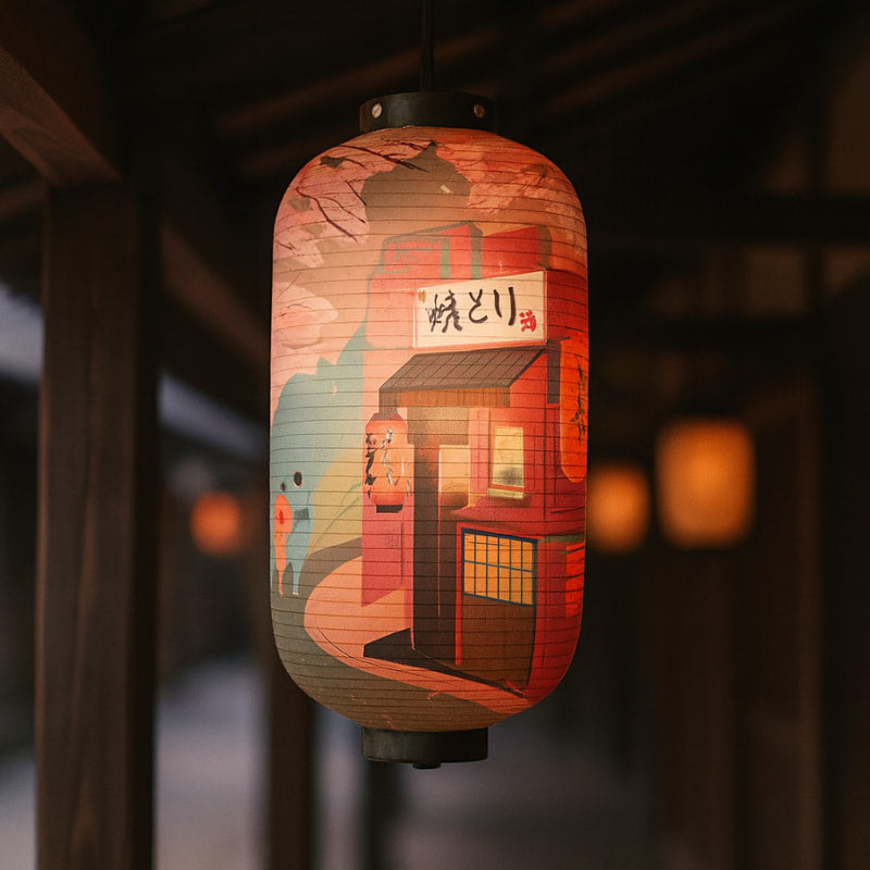 Lanterne japonaise Harajuku décorative avec motif japonais et texte en kanji, suspendue sur fond sombre