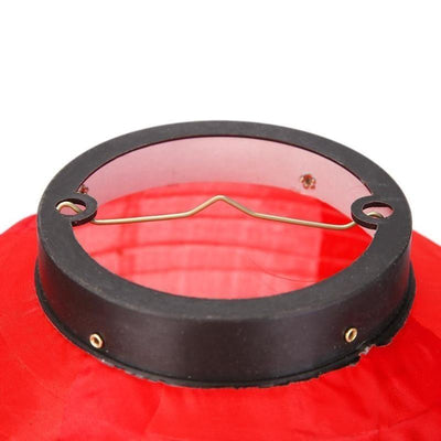 Lanterne japonaise rouge suspendue au plafond