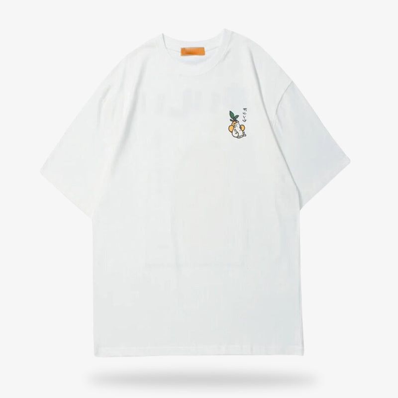 Ce vêtement blanc est l'embleme d'une marque de t-shirt imprimé japonais