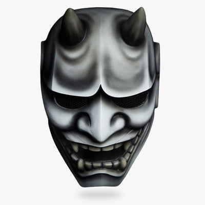 Masque démon japonais artisanal avec crocs et dents détaillées