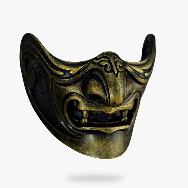 Les masques demon samourai sont un symbole du Japon. Ce masque oni est un visage de démon japonais Oni