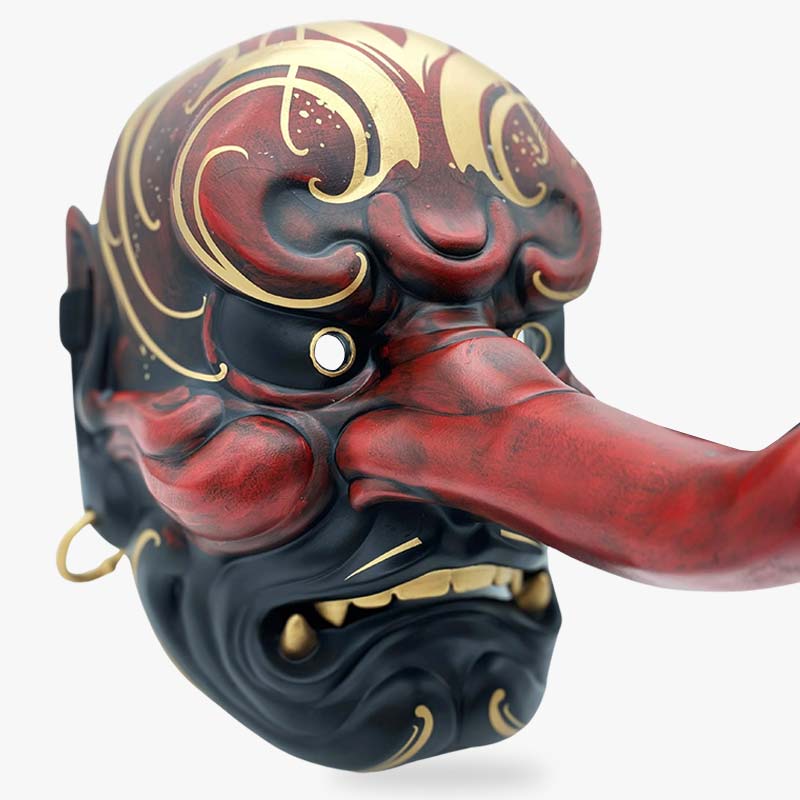 Masque Oni japonais rouge et or au nez proéminent, inspiré du folklore traditionnel