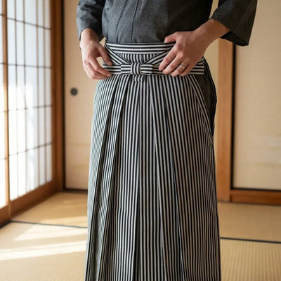 Pantalon hakama homme plié à plat