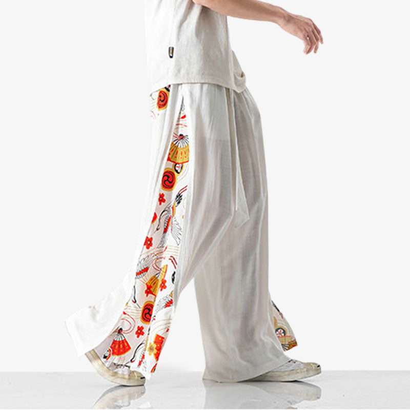Ce vêtement traditionnel est un pantalon japonais homme fluide de couleur blanche