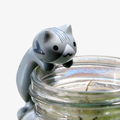 Petit chat porte-bonheur japonais coloré