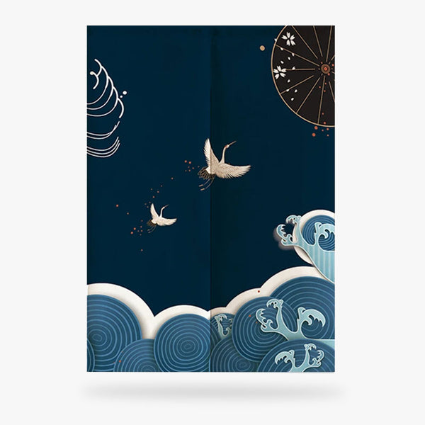 Ce rideau japonais Noren est de couleur bleu avec des motifs traditionnels comme la vague japonaise et des grues Tsuru