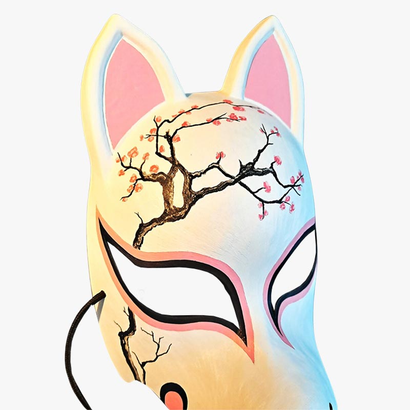 Détail des fleurs de sakura sur masque japonais