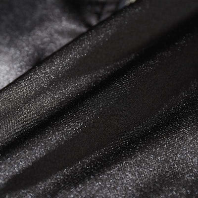 Tissu satin noir d'une veste souvenir japonaise
