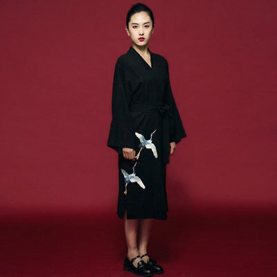 Silhouette portant le kimono geisha femme