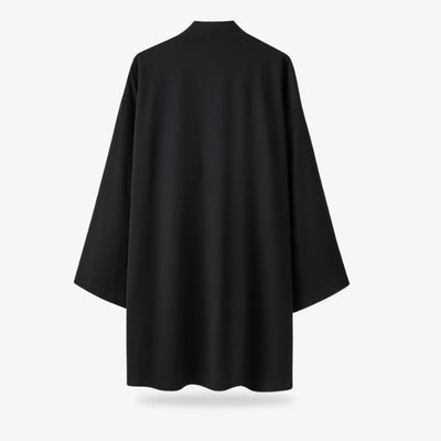 Dos du kimono japonais femme noir sur fond blanc