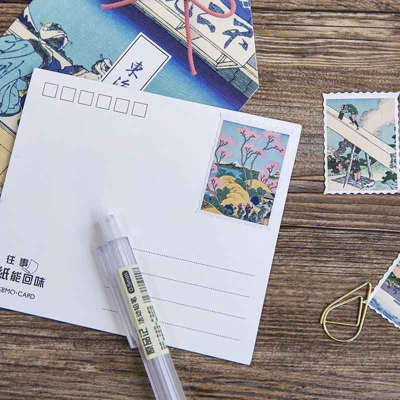 Des stickers arbres style japonaise collés sur une enveloppe