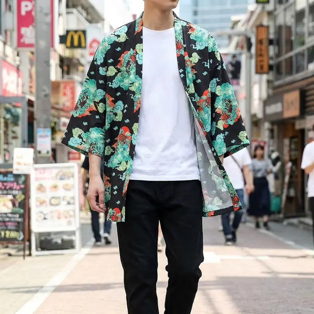 Streetwear Haori porté par un homme dans une pièce japonaise traditionnelle, vue de face