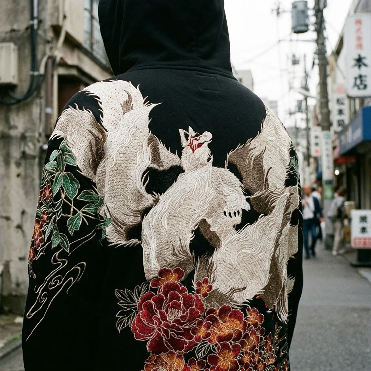 Sweat brodé japonais motif renard