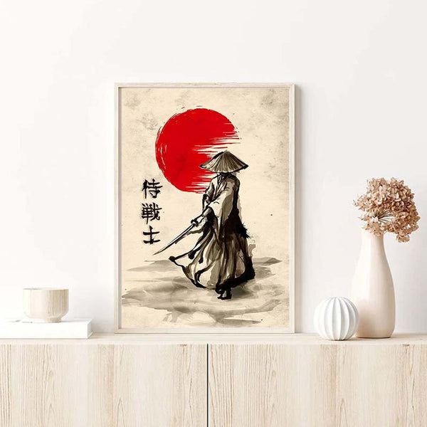 Ce tableau samourai japonais ronin est dans un cadre en bois posé sur un meuble